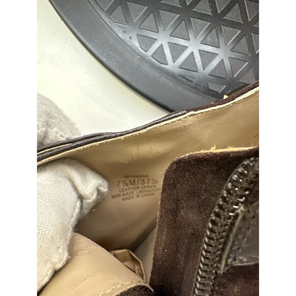 Vince Camuto Vanna Leather & Suede Dk Brown Ankle Boot Heels 7.5M Gold Trim - Picture 6 of 7
